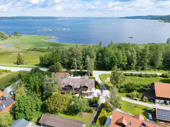 Viel Platz zum Leben: Großzügiges Familien-Anwesen in Seenähe - nur für Kapitalanleger!