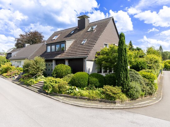 Einfamilienhaus mit Einliegerwohnung in Haan provisionsfrei