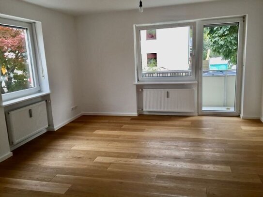 Helle, hochwertige & komplett renovierte Wohnung in Sendling-Westpark