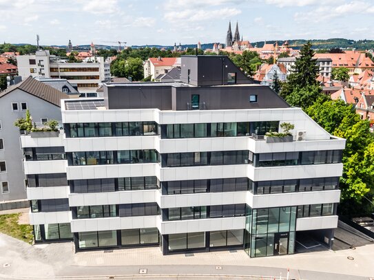 Modernisierte, helle Büroetagen am Stobäusplatz