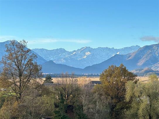 Der Ausblick vom Balkon! Helle 2-Zimmer-Wohnung mit Südbalkon und tollem Bergblick