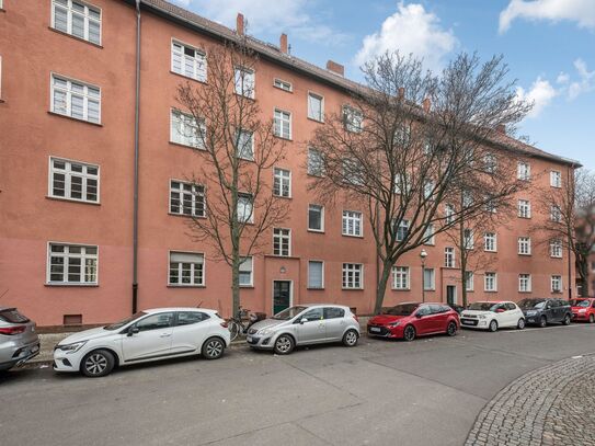 Großzügige 5-Zimmer-Wohnung mit zwei Balkonen in Berlin Tempelhof