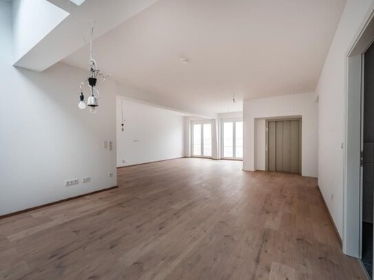 Loft im Herzen von Villingen ***Exklusiv*** Erstbezug wunderschöner Loft, Steinwurf zur Innenstadt ab sofort verfügbar…