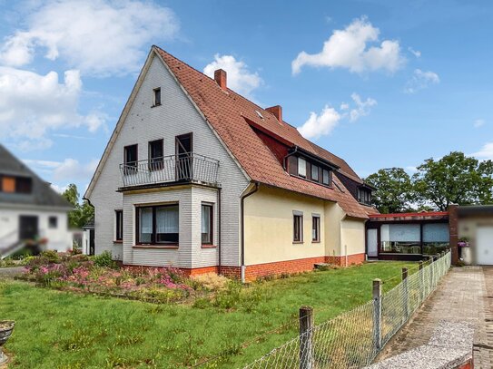 ZURZEIT RESERVIERT: Großzügiges Haus mit tollem Garten!