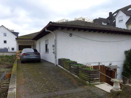 Schönes Bungalow in bester Lage in 63110 Rodgau-Nieder Roden