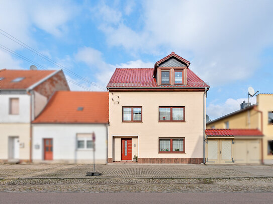 Charmantes Reihenmittelhaus mit gehobener Ausstattung und viel Platz in Aken (Elbe)