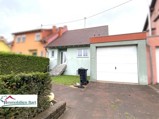 VIS À VIS L-SCHENGEN: JUNGES HAUS MIT GARTEN UND GARAGE