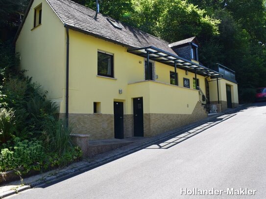 Schönes freistehendes Haus mit Dachterrasse, kleiner Garage und Garten