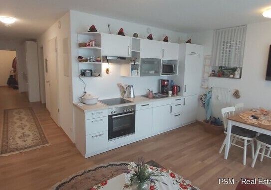 **Sehr elegante 3-Zimmer-Wohnung mit Balkon in einer Anlage für betreutes Wohnen zentral gelegen**