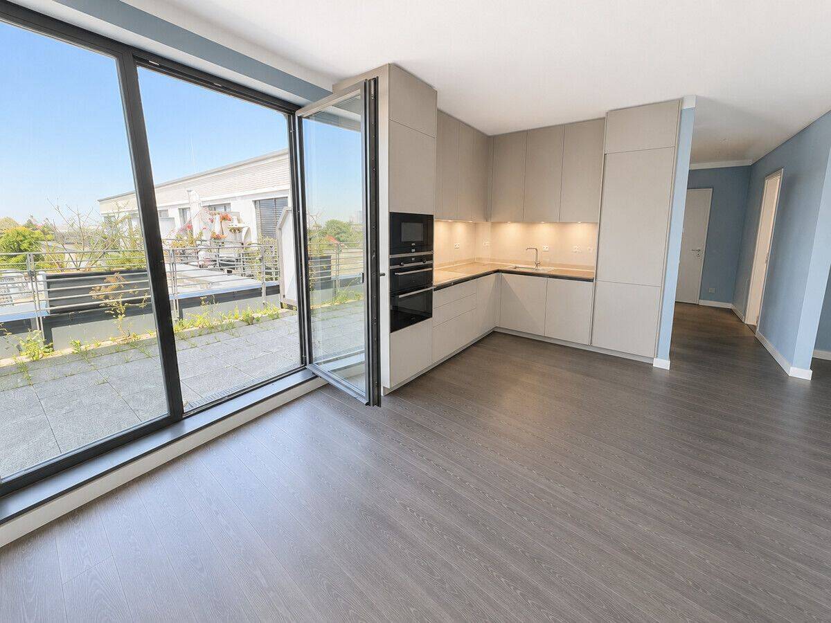 Wilmersdorf: Brandenburgische Str - LUXUS 2-Zi-DG - 80 m² + RIESEN TERRASSE + 2 Bäder - ab 01.09.26 - Photo 1