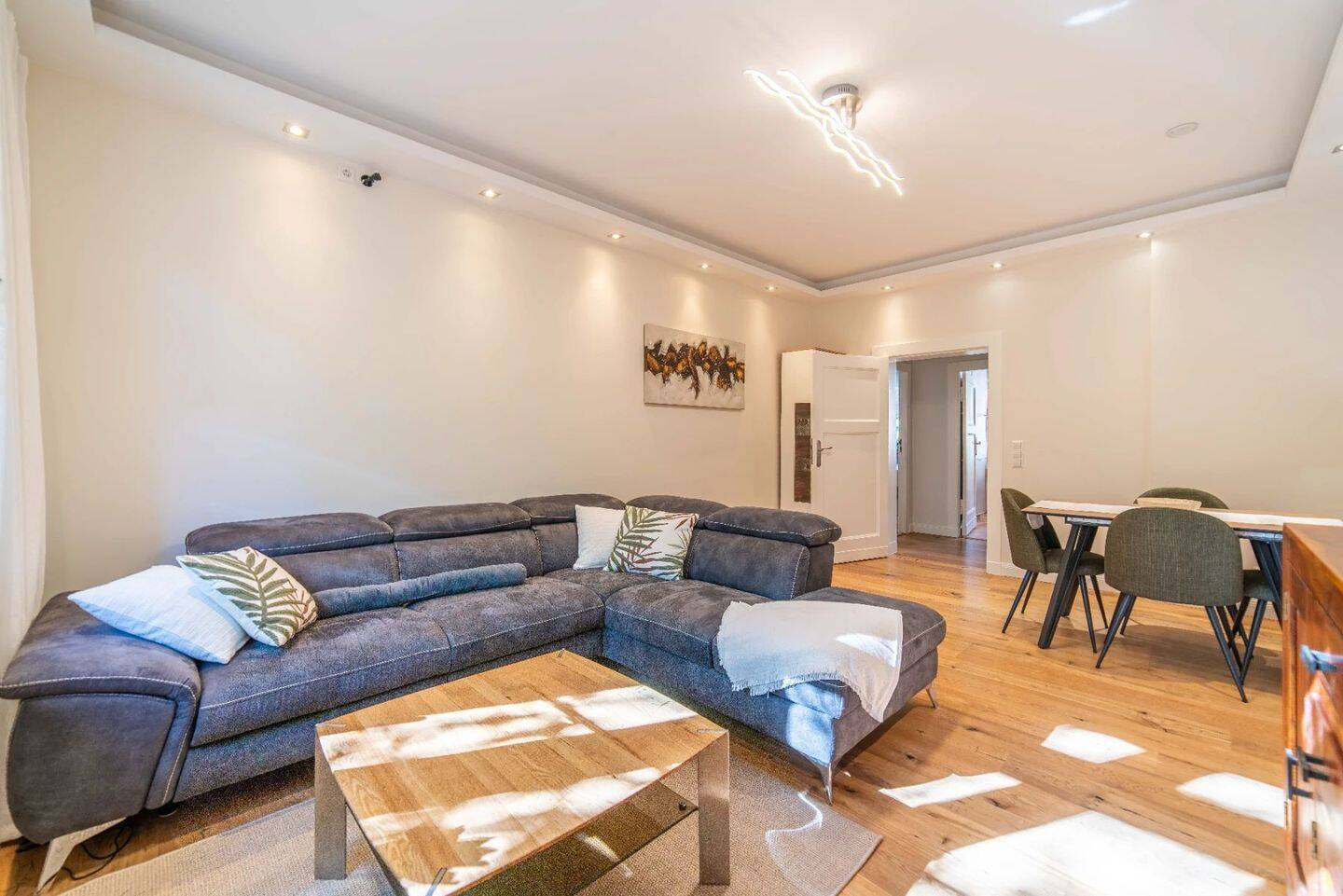Beautiful 2-Room Apartment in Cecilienstraße - Photo 1