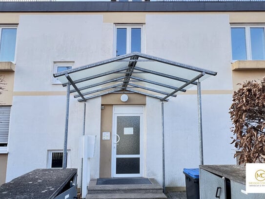 MEISER CONSULT-SANIERTE ZWEIZIMMERWOHNUNG MIT TERRASSE - GUTE RAUMAUFTEILUNG - AB SOFORT FREI!