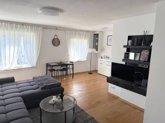 schöne 2-Zimmer-Apartment-Whg., Berliner Str., Bad Homburg, ab Juni