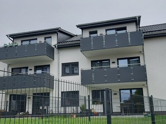 Moderne Erdgeschosswohnung mit kleinem Gartenanteil im Zentrum von Bergen auf Rügen zu vermieten