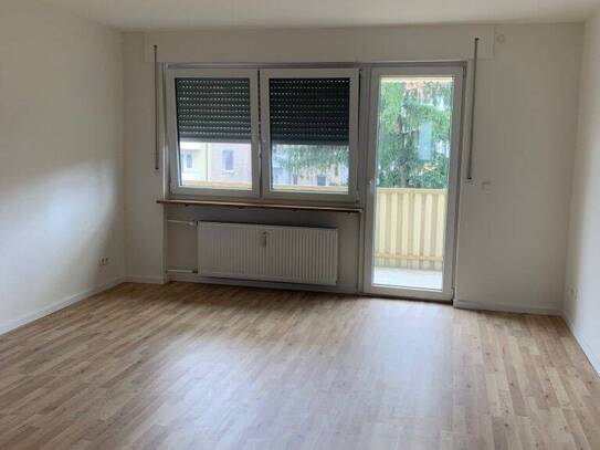 ! SANIERT & PROVISIONSFREI! Charmante 3-Zimmer ETW mit Balkon nahe Südstadtbad in Hummelstein