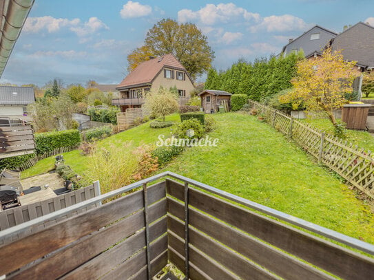 Helle, ruhige Maisonette-Wohnung mit zwei Bädern und schönem sonnigen Balkon