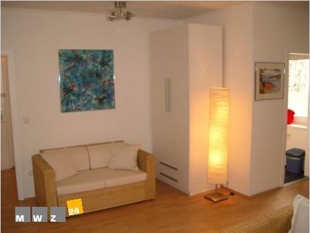 Komplett möbliert / Furnished Accommodation in: Düsseldorf-Pempelfort. Zeitgemäß eingerichtetes