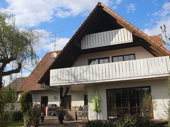 Sanierte 4 Zimmer Wohnung mit herrlichem Balkon