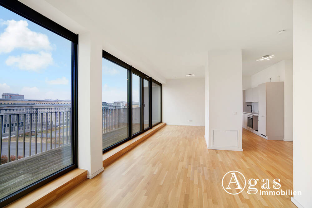 Wunderschöne 2 Zimmer Dachgeschosswohnung mit ca. 77m², EBK und Riesen-Balkon in Berlin-Mitte - Foto 1
