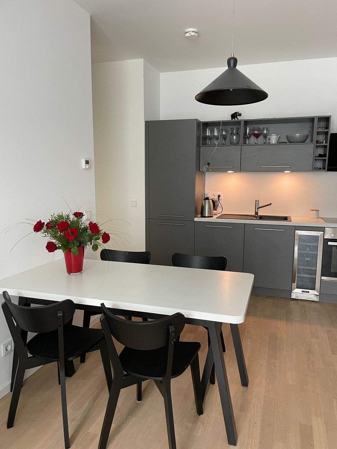 Gemütliche sonnige Wohnung mit Balkon in einem modernen Neubau. - Foto 1