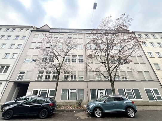 Schöne 1-Zimmer-Wohnung mit 36 m² in Nürnberg-Steinbühl, mit Aufzug und Lagerabteil. Energiebedarf des Gebäudes: B.