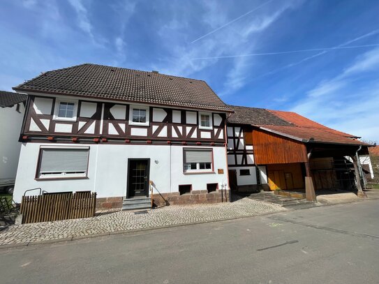 Einfamilienhaus mit Scheune in Roßbach