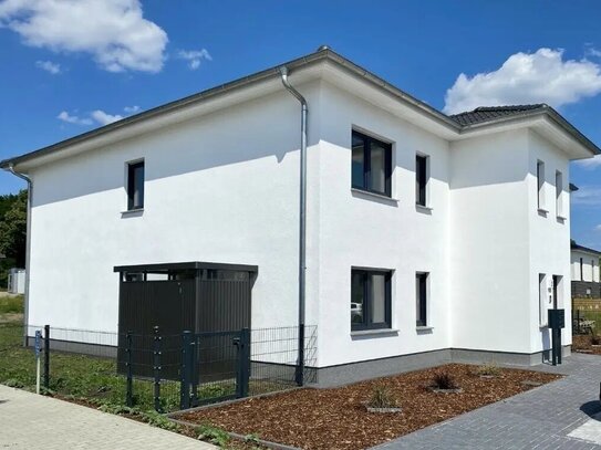 3-Zimmer-Neubau-Wohnung mit Gartenanteil, in Seenähe