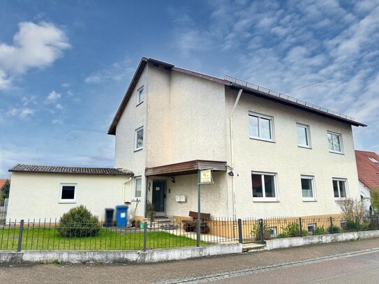 Renovierungsbedürftiges Zweifamilienhaus in guter Lage von Wittislingen