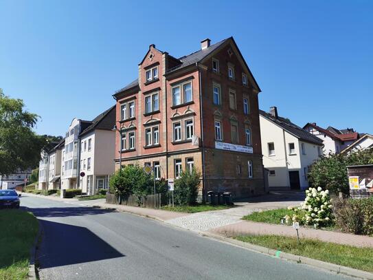 Mehrfamilienhaus mit 326 m² Wohn-Nutzfläche inklusive 1.045 m² Grundstück in Berga / Elster