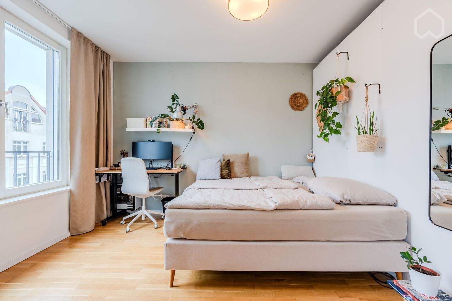 Charmante, helle 2-Zimmer-Wohnung mit Balkon - Foto 1