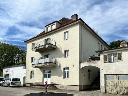 4 Zimmerwohnung mit Balkon