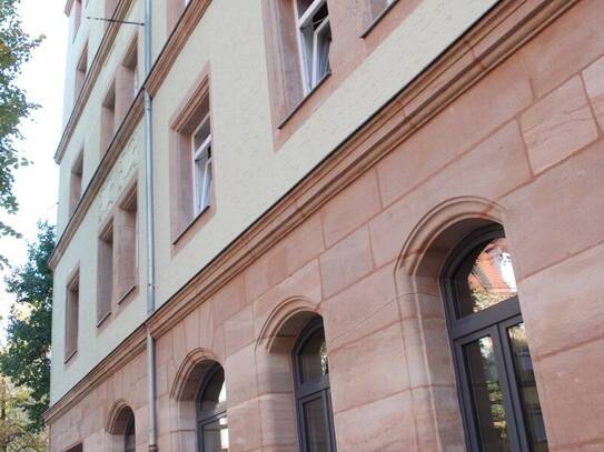 Einziehen und wohlfühlen! Traumhafte 4 Zimmer Altbauwohnung mit Balkon-Erstbezug nach Sanierung!