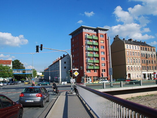 Büro- bzw. Praxiseinheit in frequentierter Lage