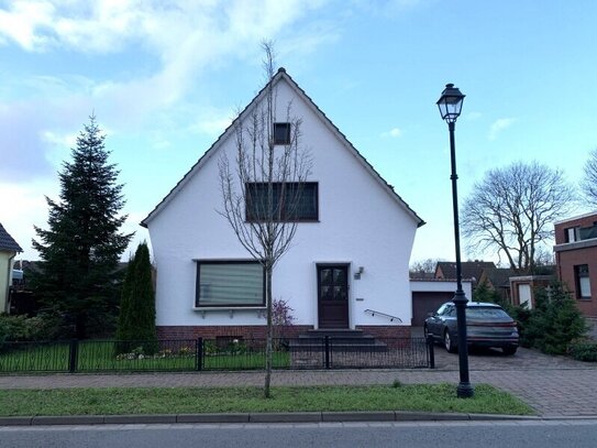 Gepflegtes Einfamilienhaus mit großem Grundstück