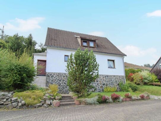 Ferienhaus in Niedersfeld/Winterberg am Hillebachsee mit 2 Wohneinheiten