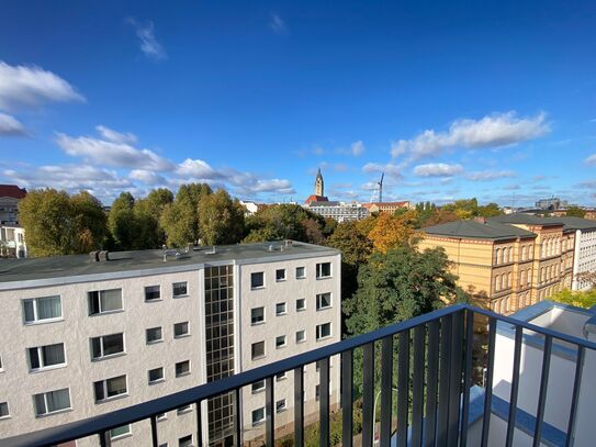 Erstbezug! 5-Zi.-Penthouse mit hochwertiger Einbauküche, 4 Terrassen und Blick über Charlottenburg