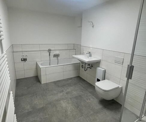 3-Zimmer-Wohnung**Erstbezug nach Umbau- und Modernisierung!