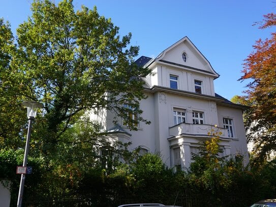 Repräsentative Villa zum Leben und Arbeiten