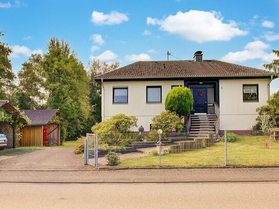 Gepflegtes Einfamilienhaus mit schönem Gartengrundstück in Ortslage!