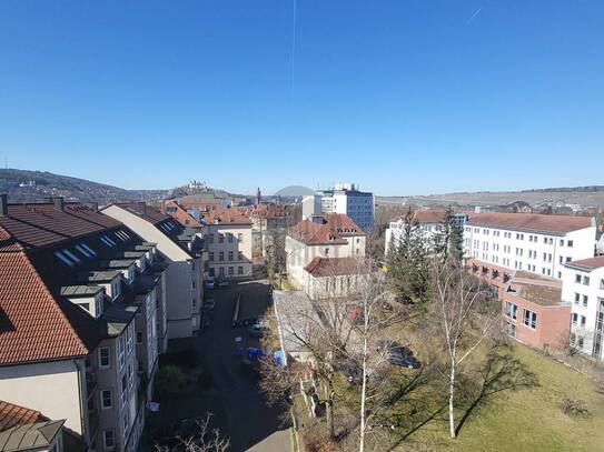 FRISCH SANIERT MIT FESTUNGSBLICK
