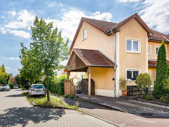 Calm & Idyllic - Schöne Doppelhaushälfte mit Garten in ruhiger und familienfreundlicher Lage