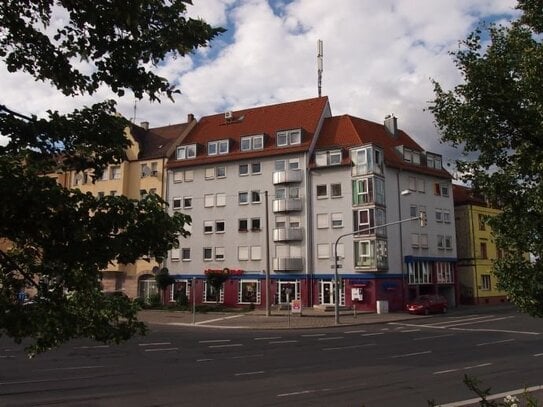 Attr. 2-Zimmer-Wohnung, frei ab sofort - U-Bahn vor der Tür!