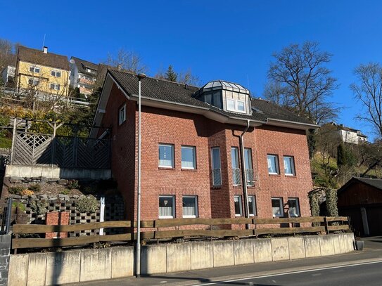 Tolles verklinkertes Einfamilienhaus mit Doppelgarage und Carport in Stadtnähe von Werdohl