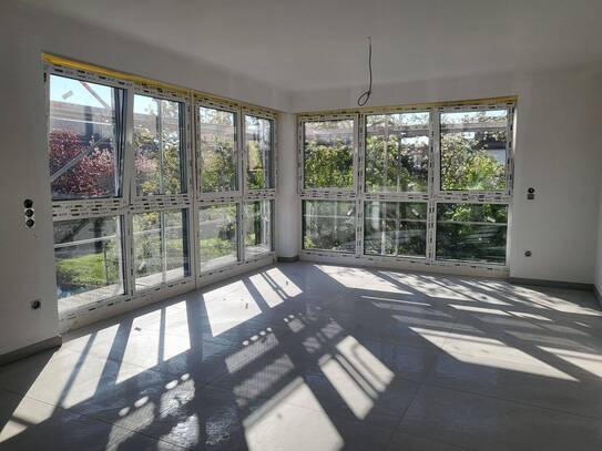 Neubau- Erstbezug 3ZKB mit gr. Garten und 2PKW Stellplätzen in Fernwald- Steinbach