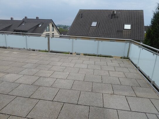 3 Zimmer-Wohnung mit 21 qm Dachterrasse in grüner Lage von Solingen-Ketzberg * Bitte erst Text lesen - dann melden