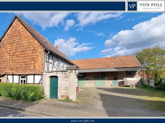 Resthof mit Bauernhaus zu Wohnzwecken und großzügiger Scheune