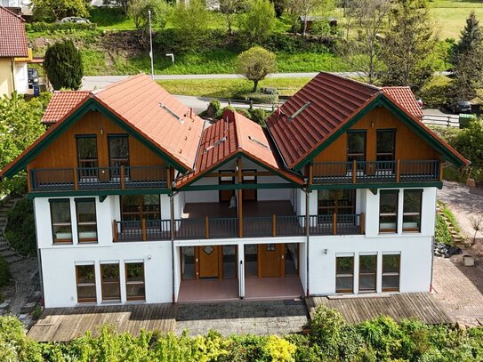 2 Einfamilienhäuser mit Carport, Garten und wunderschöner Aussicht in Rothenberg zu verkaufen!