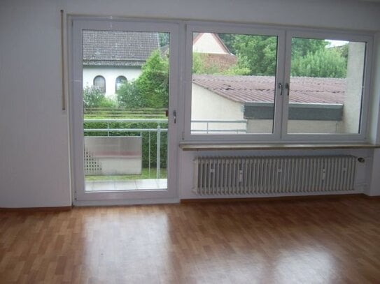 2-Zimmer-Wohnung mit Balkon, Dusche und Wannenbad