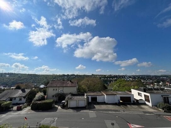 Großzügige Maisonette-Wohnung mit Dachterrasse