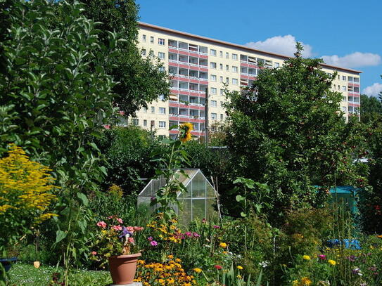 Mit Blick ins Grüne gelegene 2-Raum-Wohnung mit Balkon